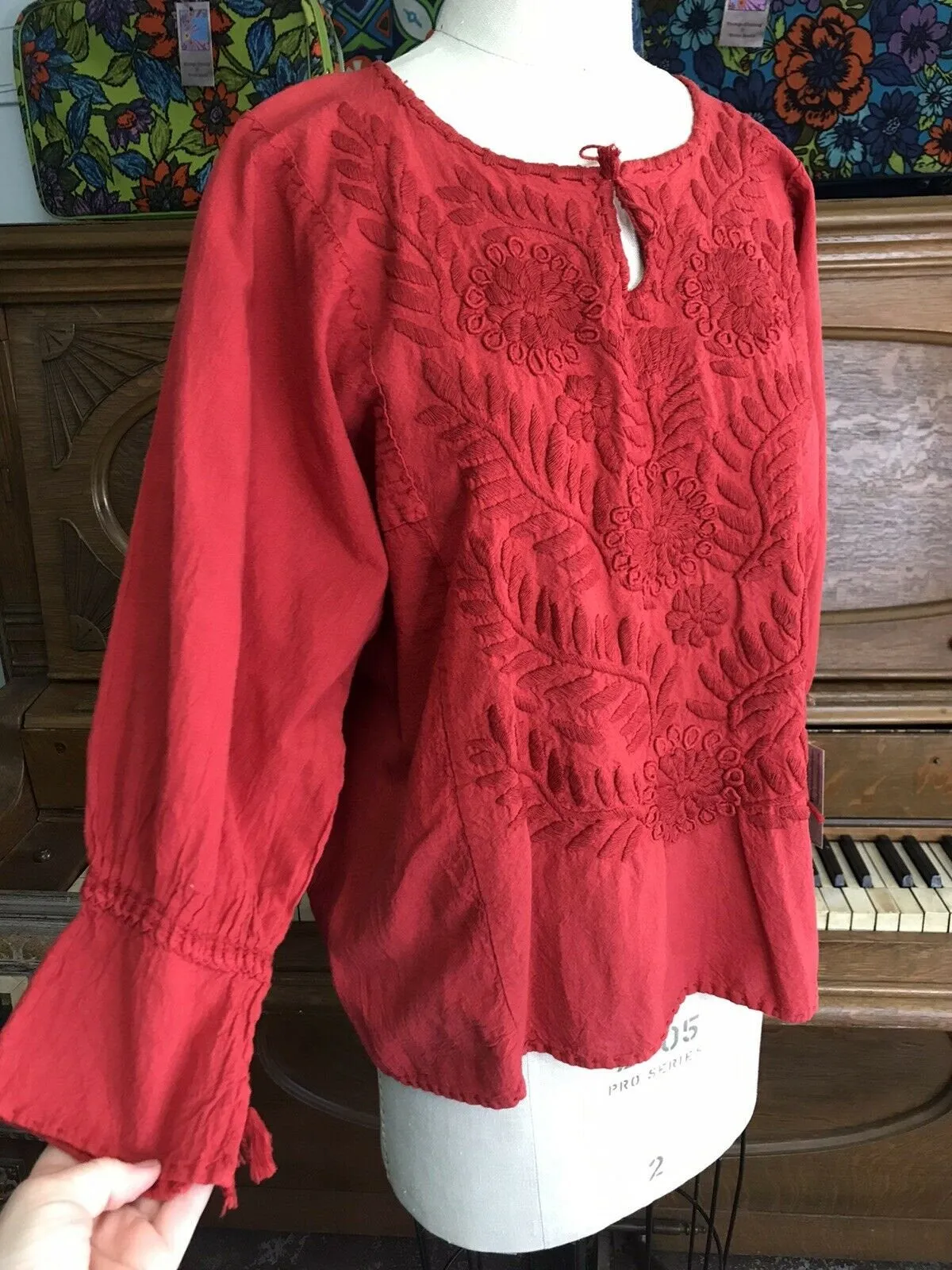 VTG 70s | Mexican Hippie Boho Cotton Boho Red Embroidered Blouse | Free size